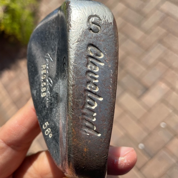 Cleveland Sand Wedge Tour action 56 Deg In Right Handed - Picture 3 of 8